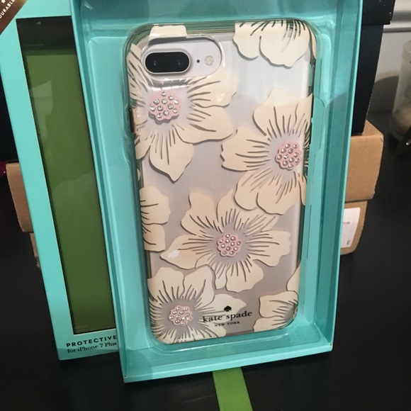 kate spade Accessories - 🎀Kate Spade iPhone 6/7 PLUS case🎀